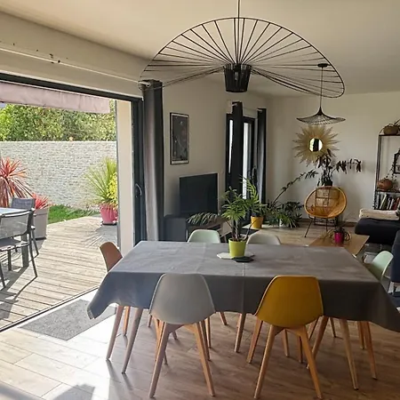 בית נופש Maison Lumineuse Avec Jardin Du Samedi Au Samedi *